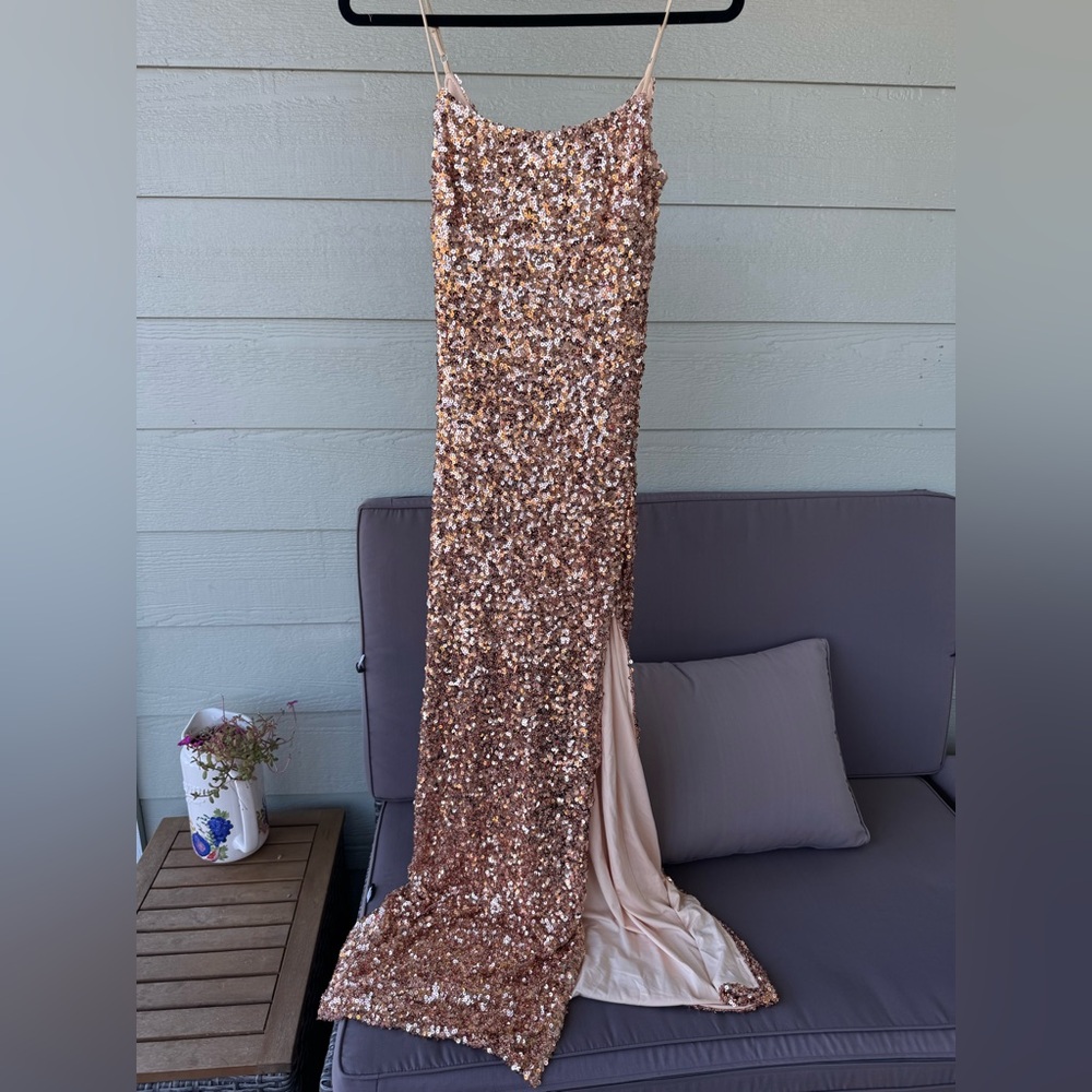 Elegant Sequin Prom Dress in Gold